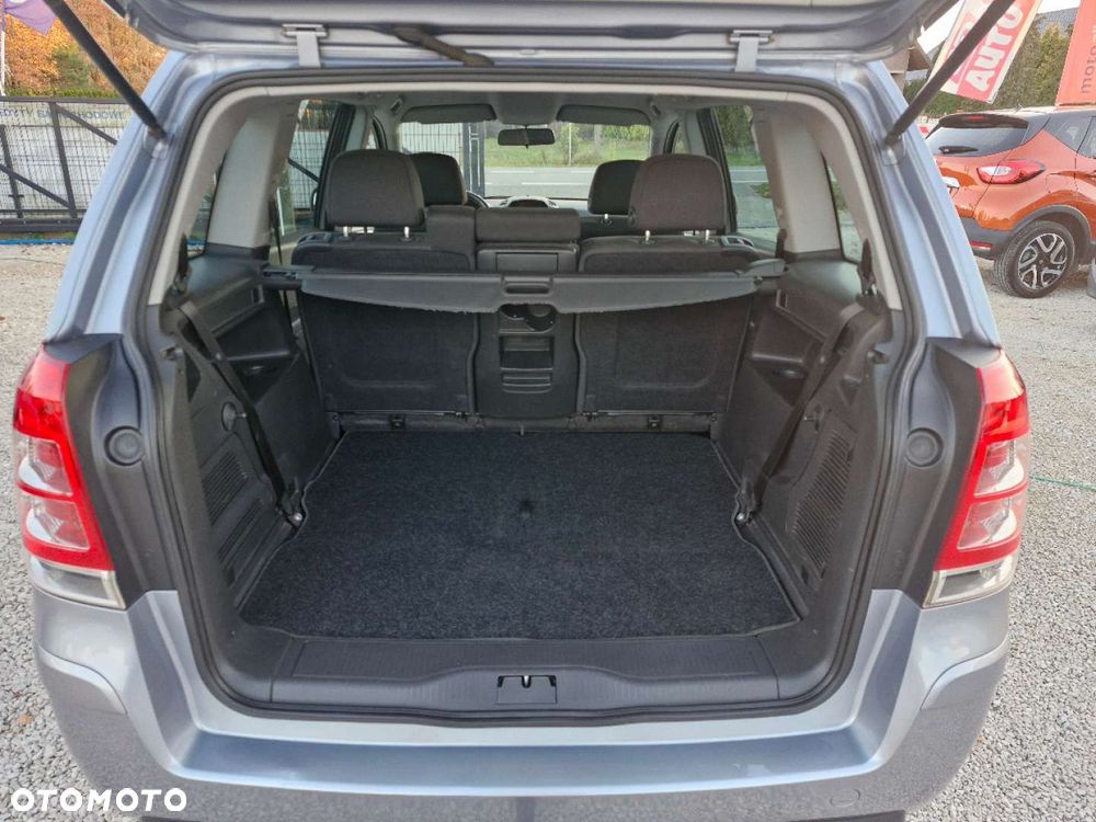 Opel Zafira - 17