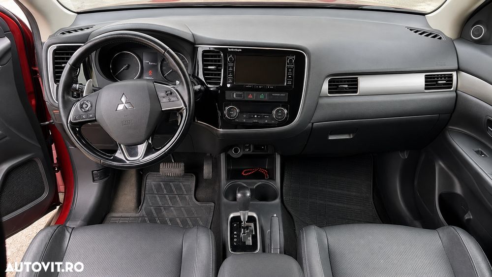 Mitsubishi Outlander - 6
