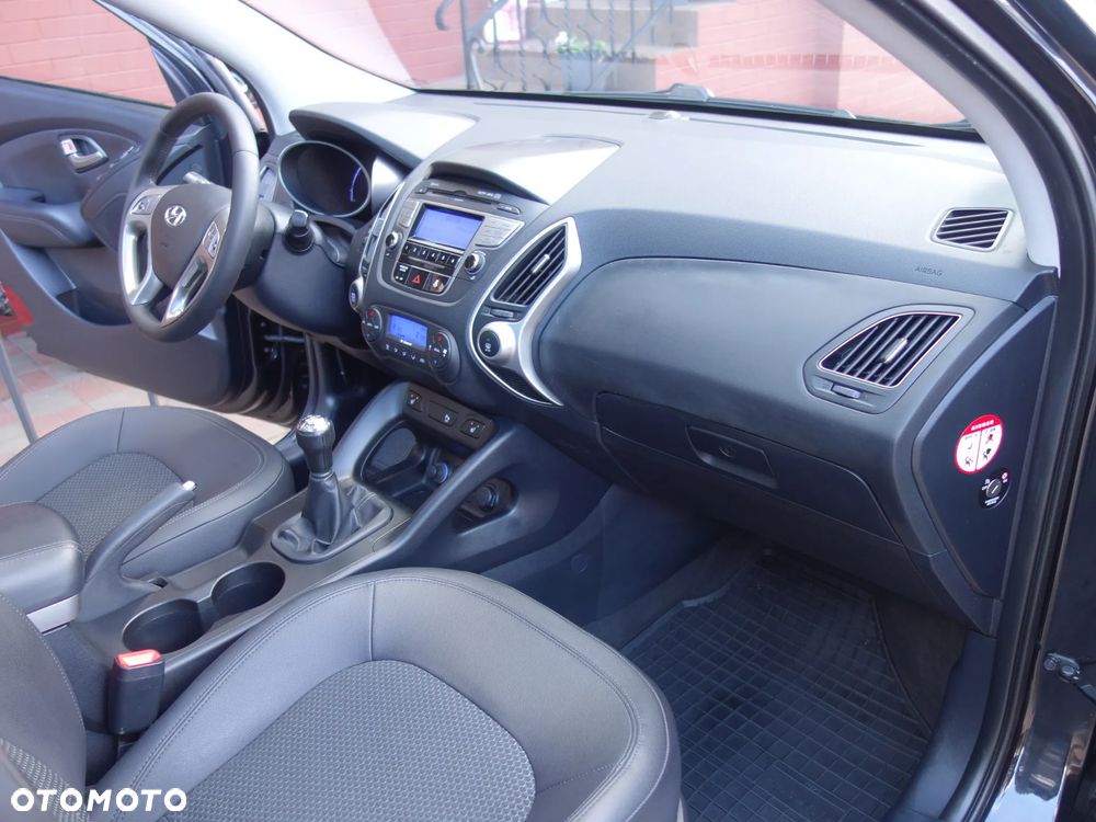 Hyundai ix35 2.0 2WD Style - 19