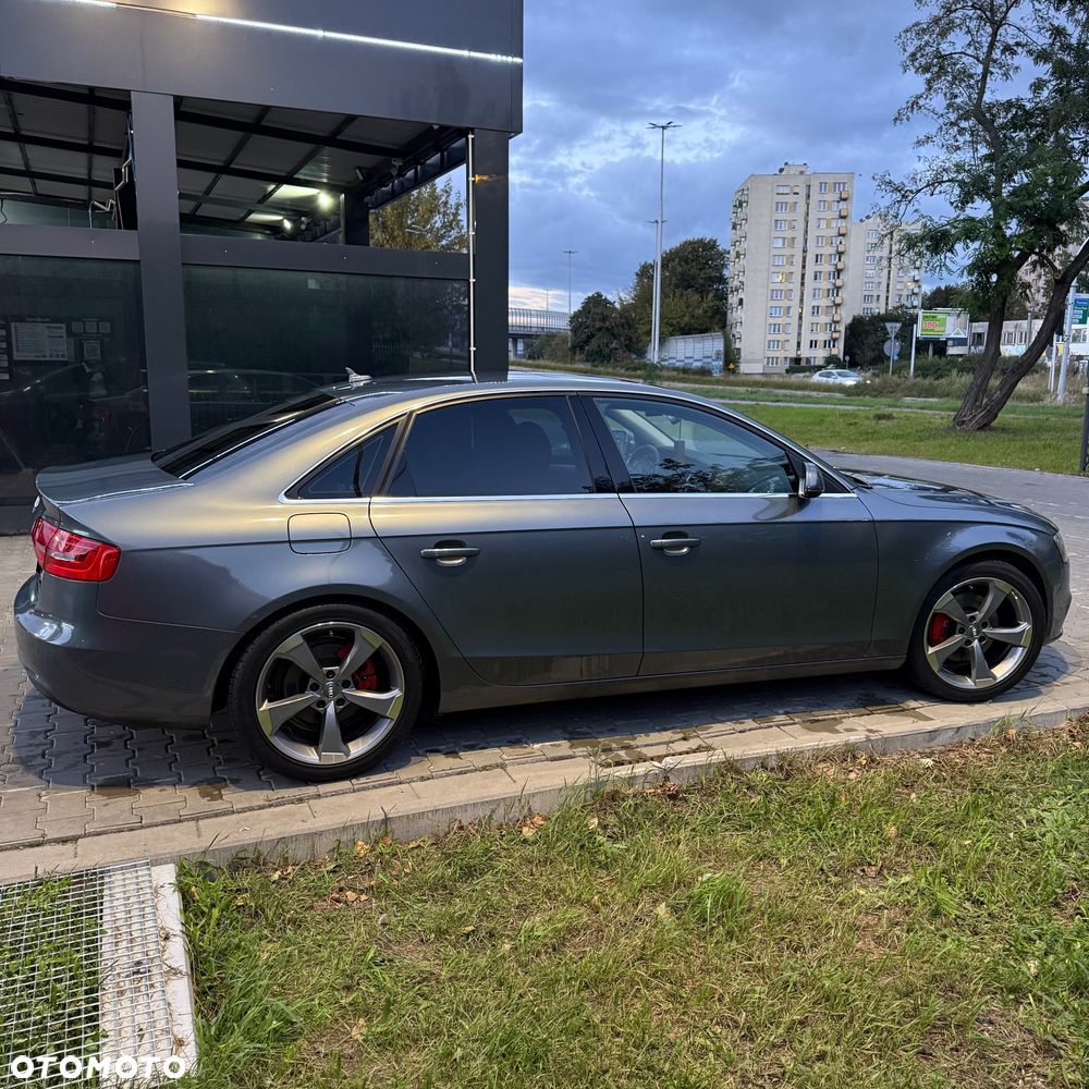 Audi A4 Limousine - 11
