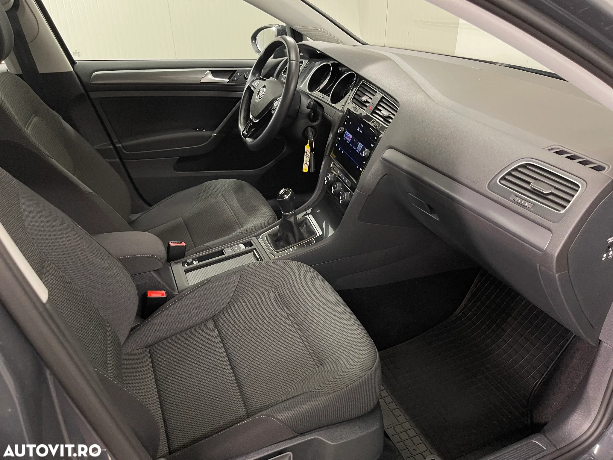 Volkswagen Golf 1.0 TSI Comfortline - 10
