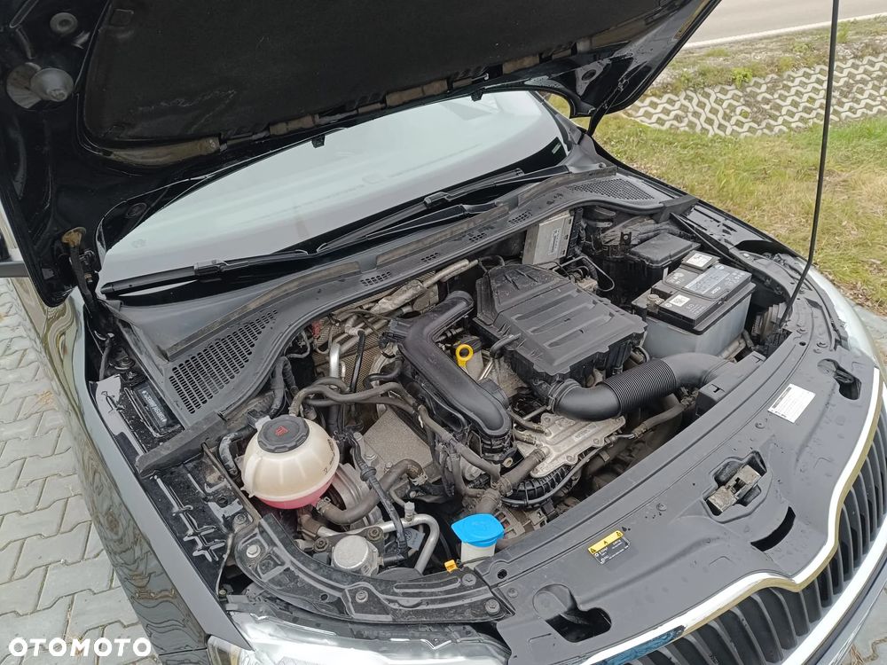 Skoda RAPID 1.0 TSI Style - 17