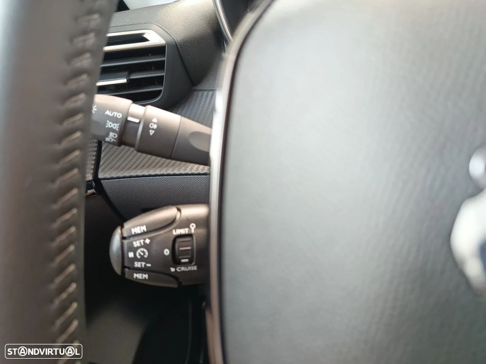 Peugeot 208 1.2 PureTech Allure Pack EAT8 - 7