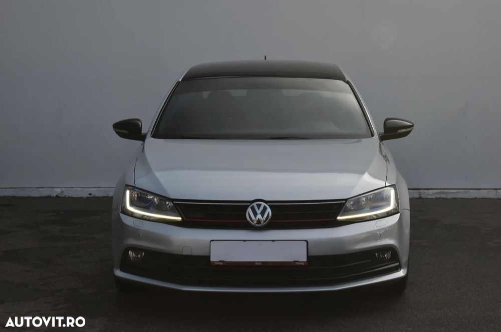 Volkswagen Jetta 2.0 TDI CR DPF Highline - 1