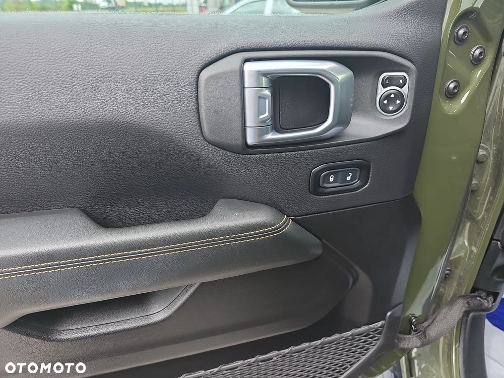 Jeep Wrangler Unlimited GME 2.0 Turbo Sahara - 13