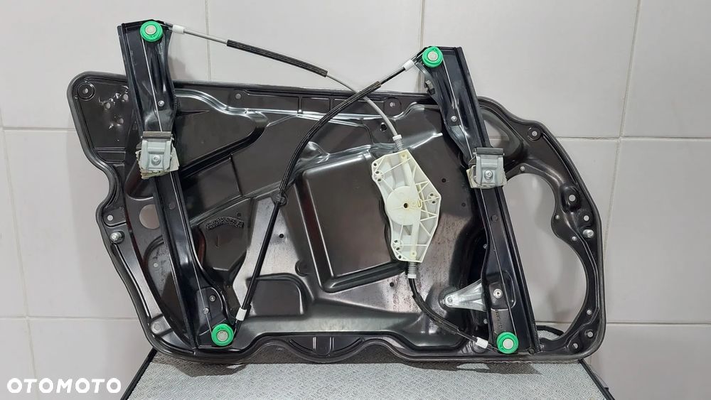 MECHANIZM PODNOSZENIA SZYBY PRAWY PRZÓD VW PASSAT B7 R2013 2,0 TDI NR 3AA837756C - 3