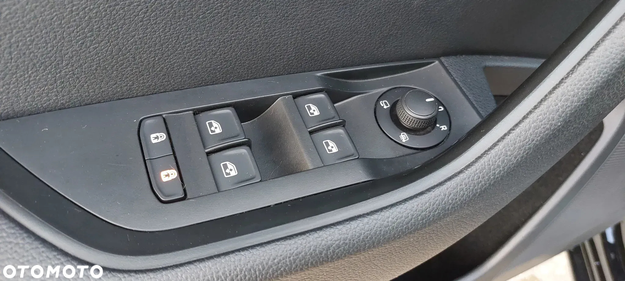 Skoda Superb Combi 1.6 TDI DSG Ambition - 6
