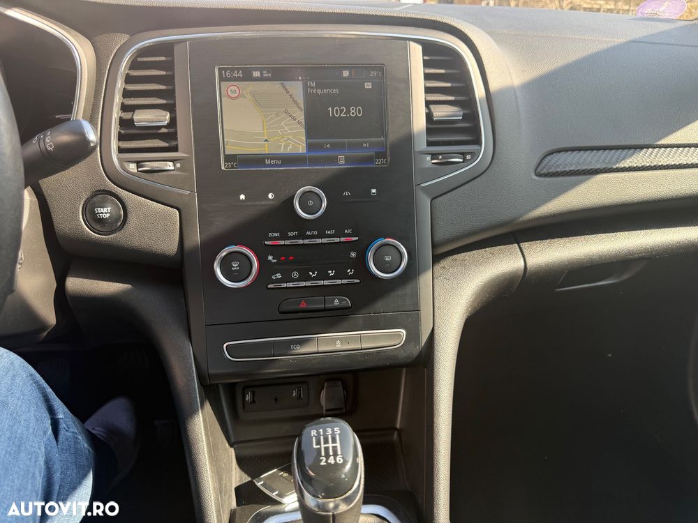 Renault Megane TCE GPF Life - 25