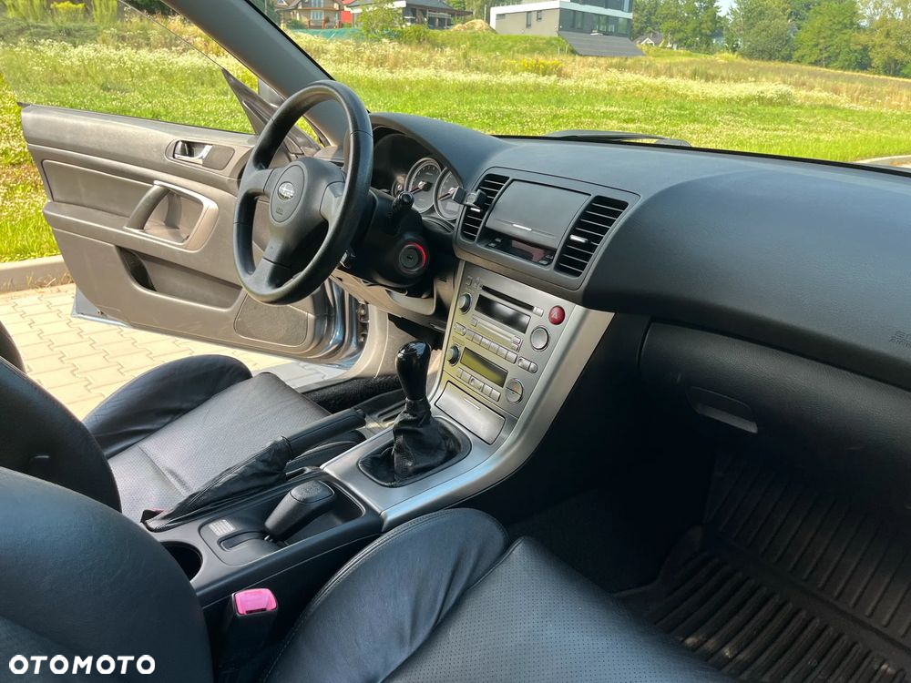 Subaru Legacy - 21