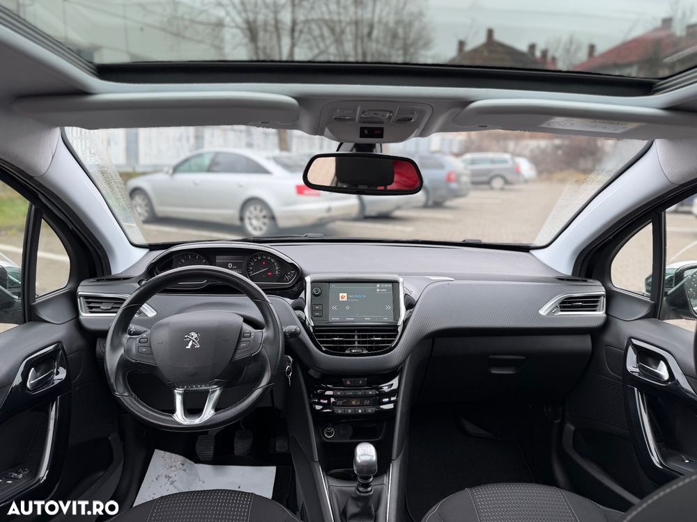 Peugeot 208 PureTech 110 Stop & Start Allure - 8