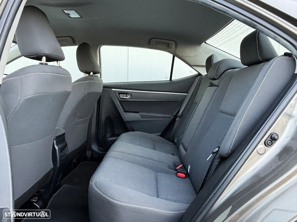 Toyota Corolla 1.4 D-4D Exclusive - 11