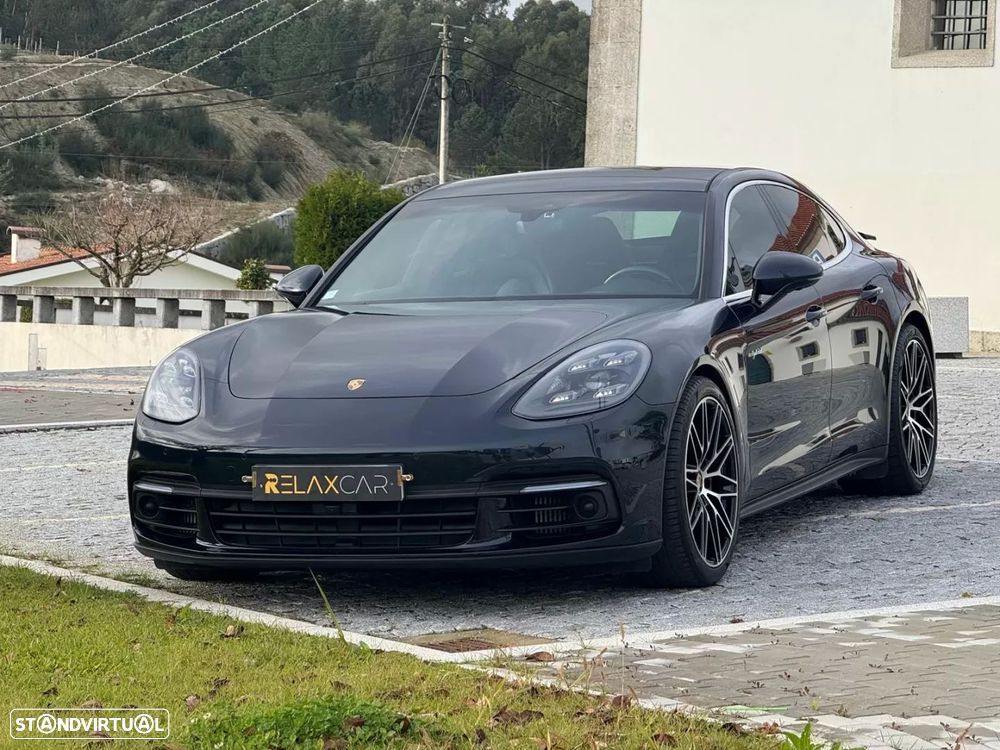 Porsche Panamera 4 E-Hybrid - 32