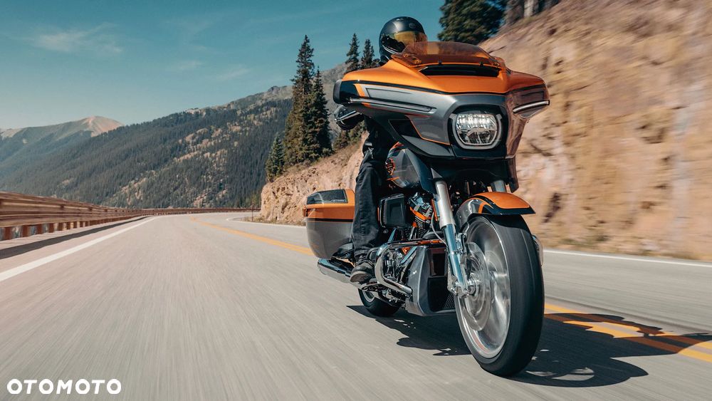 Harley-Davidson CVO Street Glide - 10