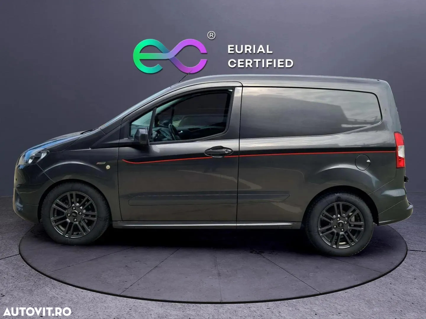 Ford Transit Courier - 11