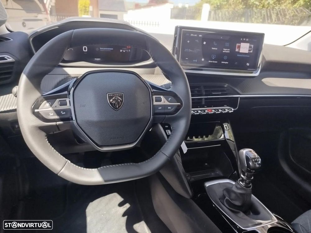 Peugeot 208 TURBO 100 Allure - 29
