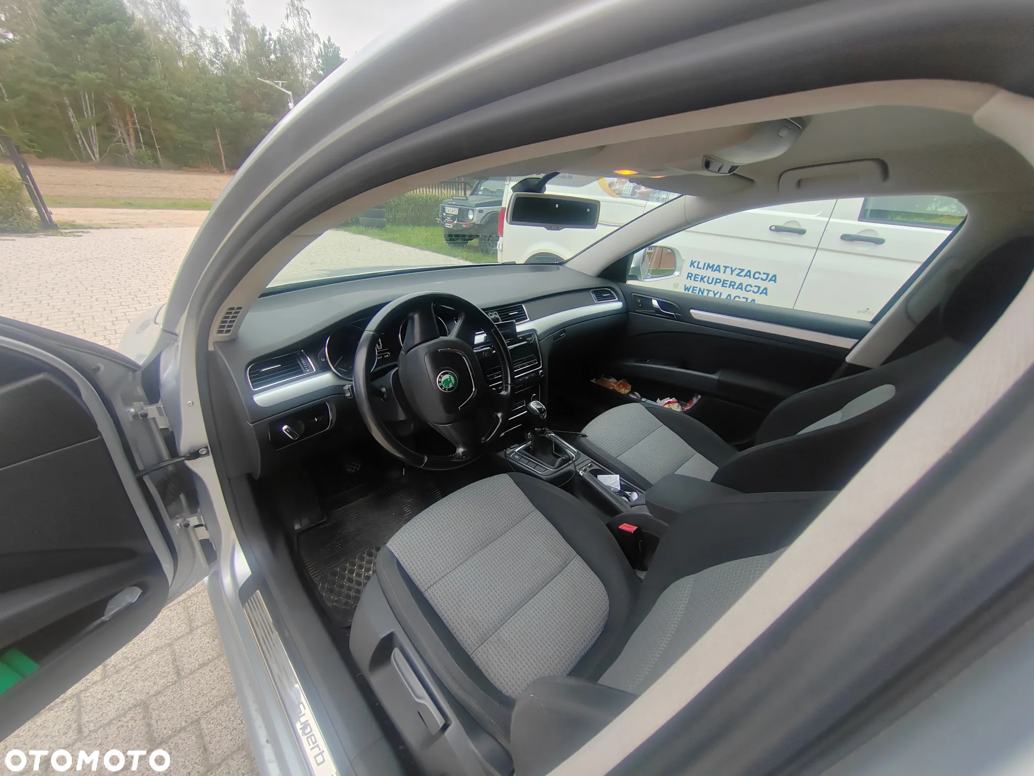 Skoda Superb 2.0 TDI Ambition - 22
