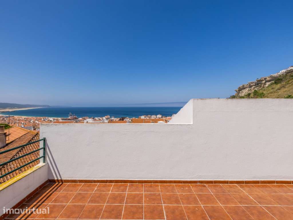 Moradia Triplex com Vista Mar e Terraço Privativo no Coração da Naz... - Grande imagem: 2/36