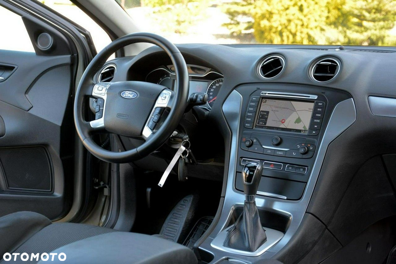 Ford Mondeo 2.0 EcoBoost Titanium - 19