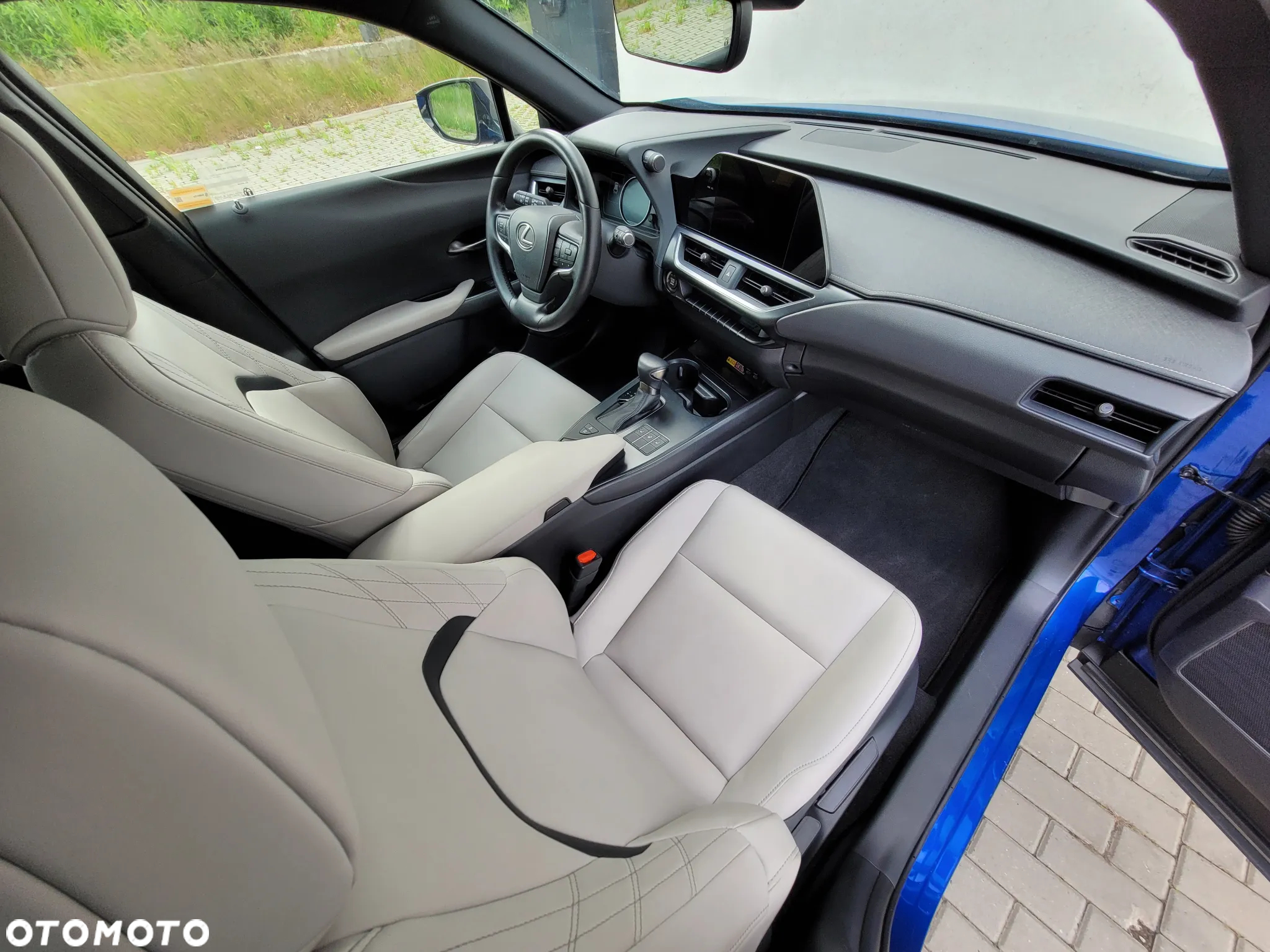Lexus UX 200 GPF F Sport Design 2WD - 4