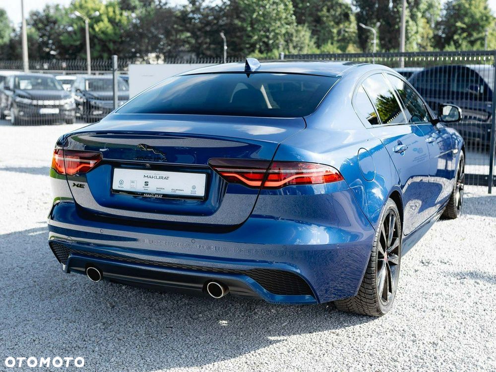 Jaguar XE 2.0 P250 R-Dynamic Black - 6