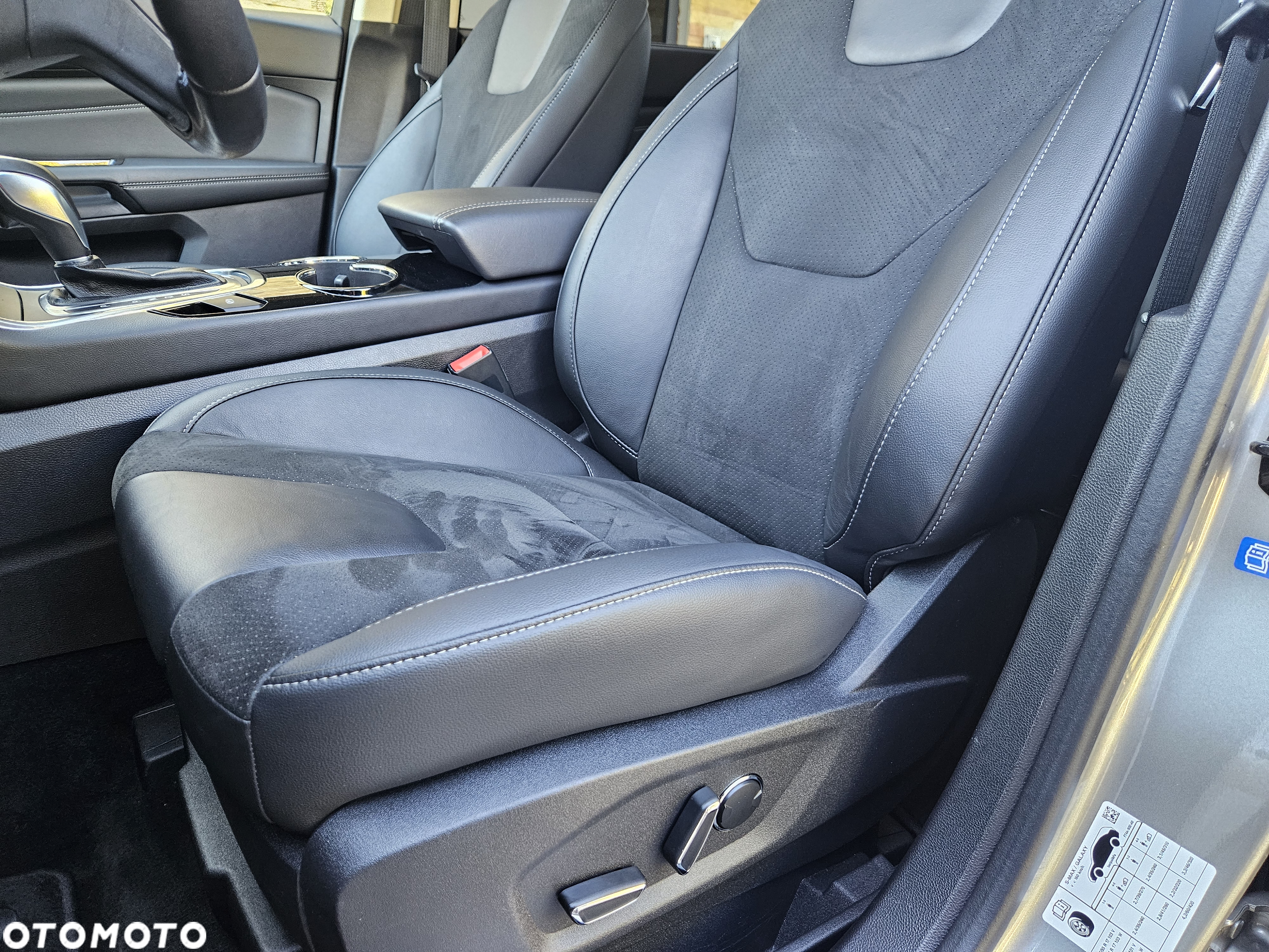 Ford S-Max 2.0 TDCi Bi-Turbo Titanium PowerShift - 29