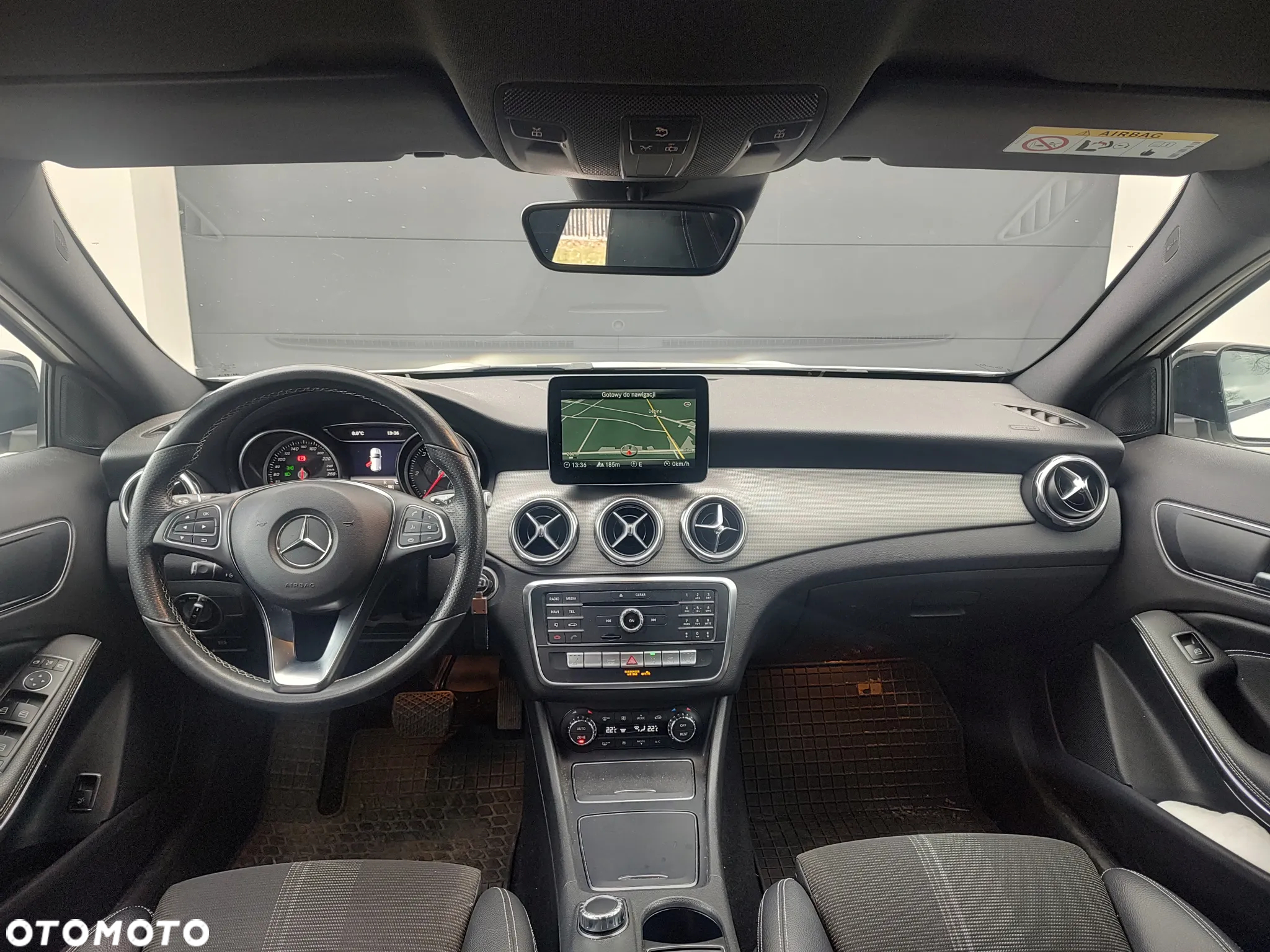 Mercedes-Benz GLA 180 d 7G-DCT - 10