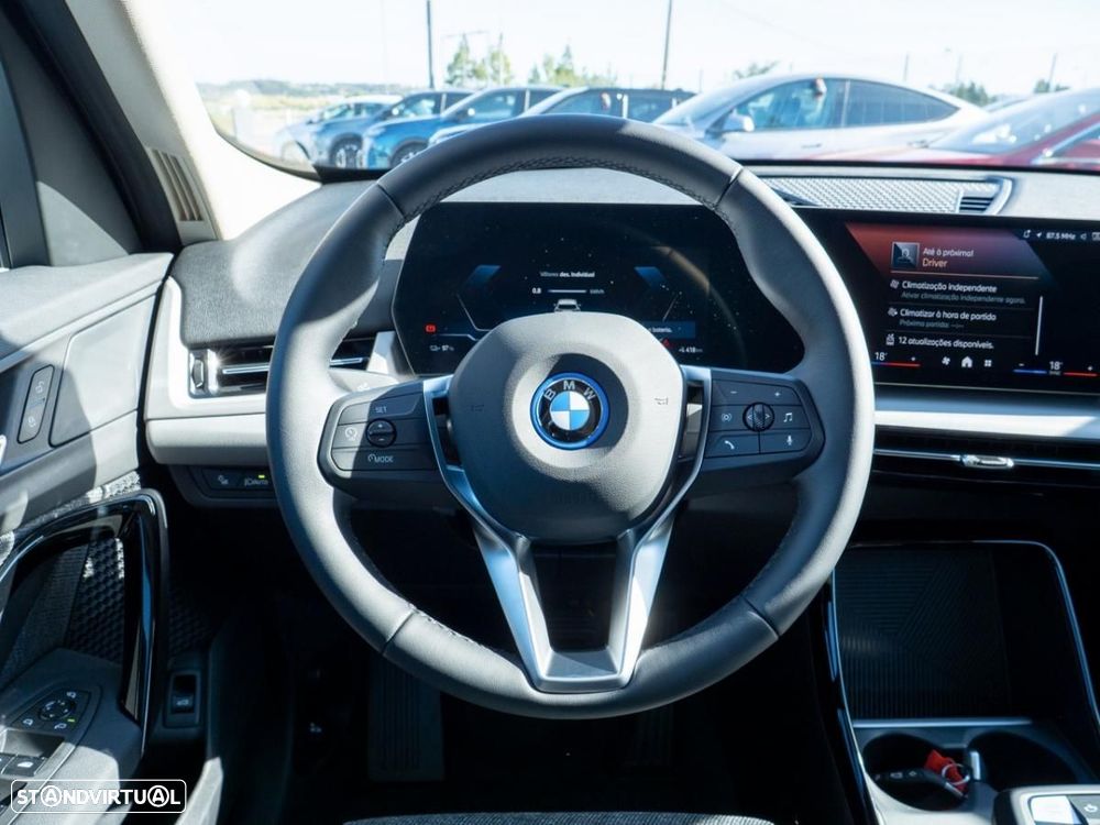 BMW iX1 eDrive20 - 32