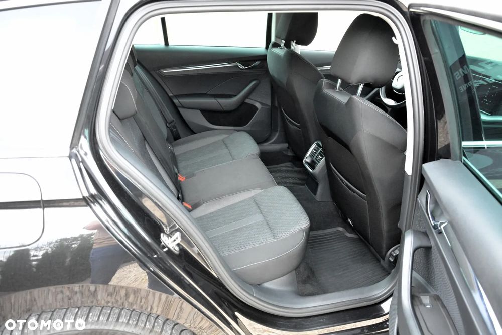 Skoda Octavia 2.0 TDI SCR Style DSG - 34