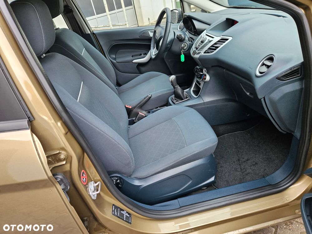 Ford Fiesta 1.25 Champions Edition - 10