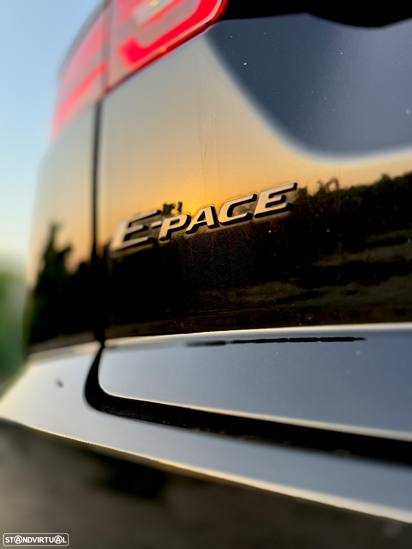 Jaguar E-Pace 1.5 P160 R-Dynamic Aut. - 14