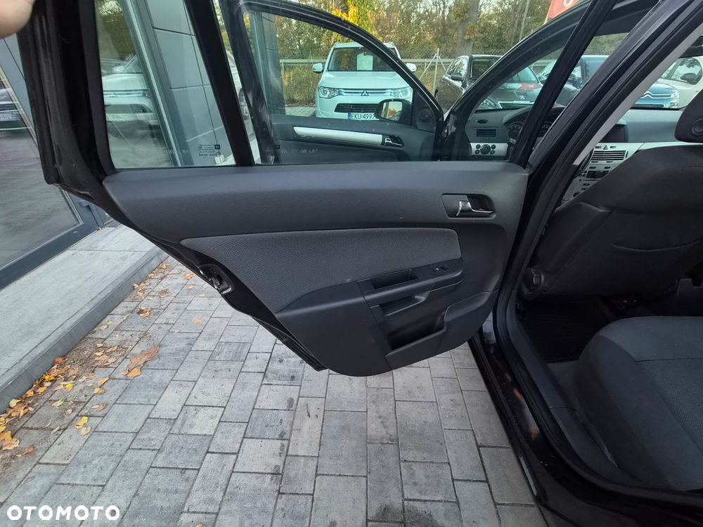Opel Astra 1.6 - 23