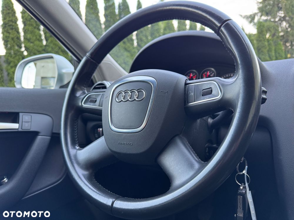 Audi A3 Sportback 1.6 Ambiente - 8