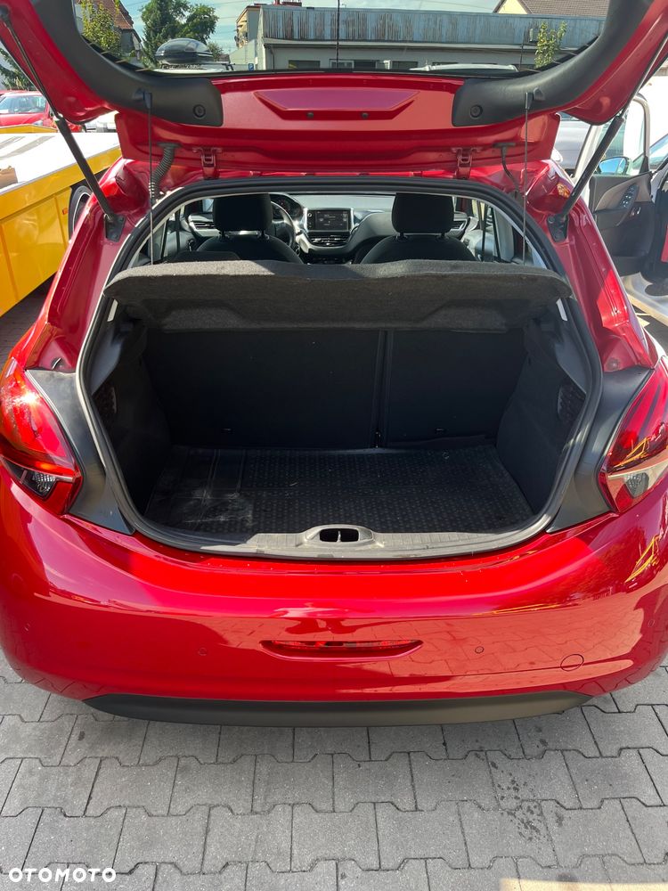 Peugeot 208 1.2 PureTech Allure - 19