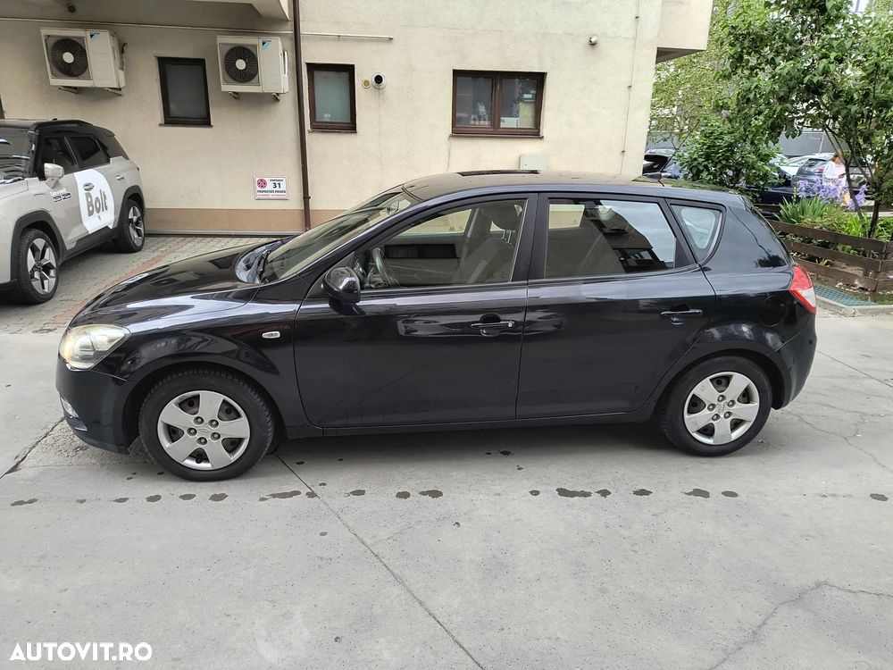 Kia Ceed Cee'd 1.6 DSL City - 4