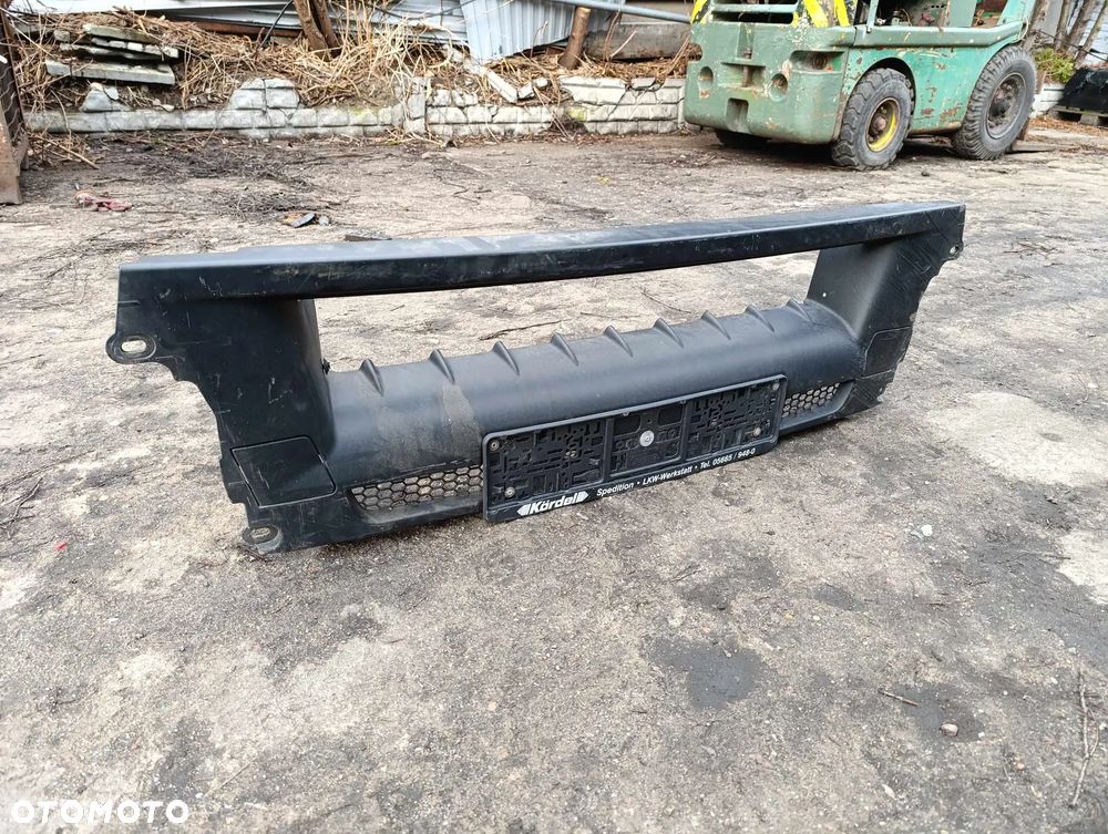 ZDERZAK ŚRODKOWY GRILL ATRAPA MAN TGS EURO 6 - 1