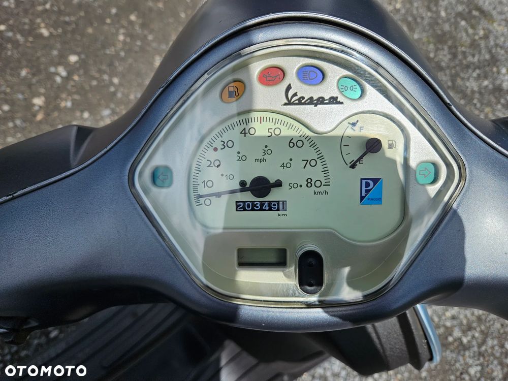 Piaggio Vespa - 10