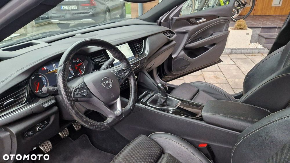 Opel Insignia - 16