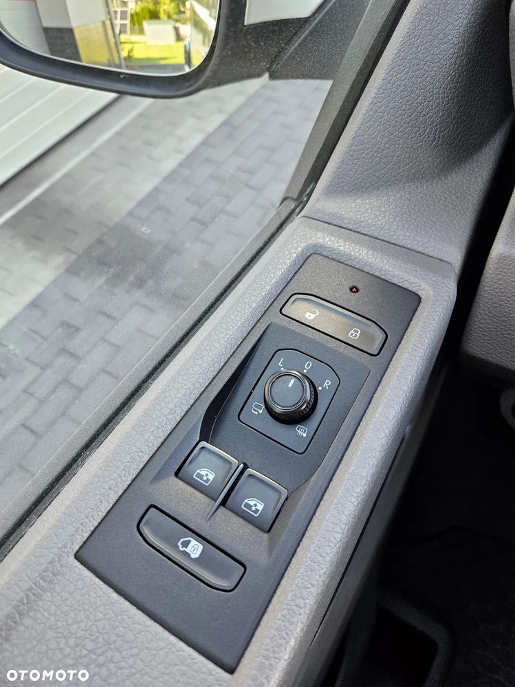 Volkswagen Transporter 2.0TDI 150KM - 18
