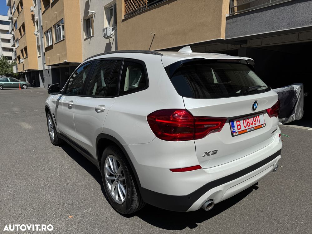 BMW X3 xDrive20i AT Advantage - 6