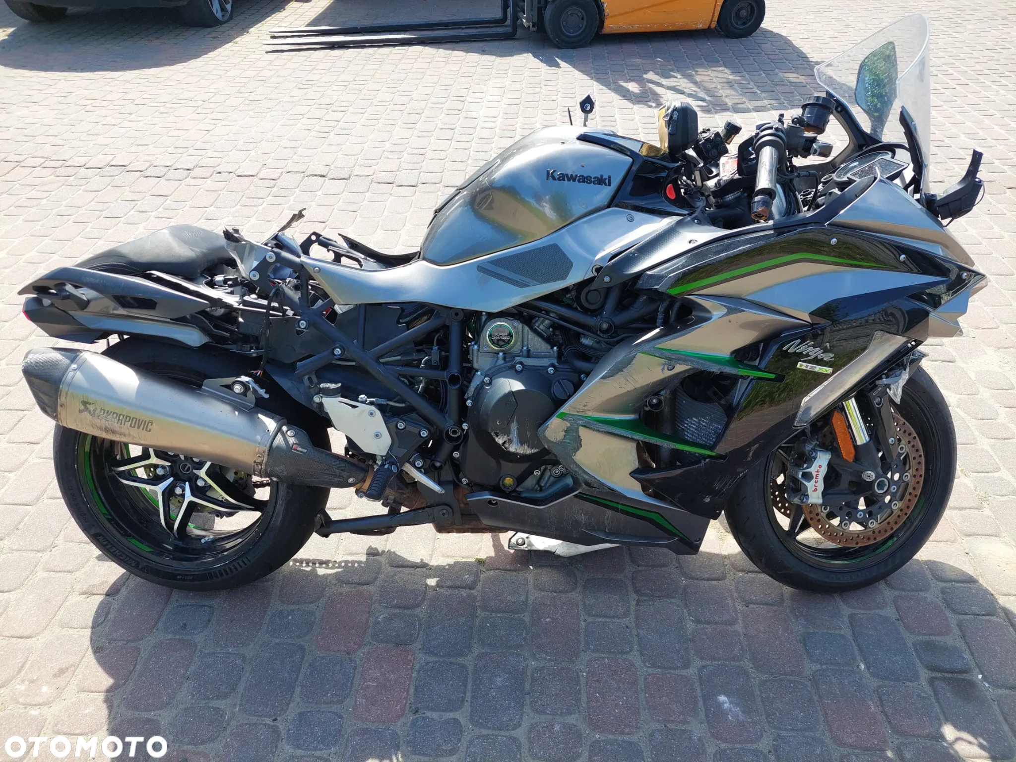 Kawasaki Ninja H2 SX - 6