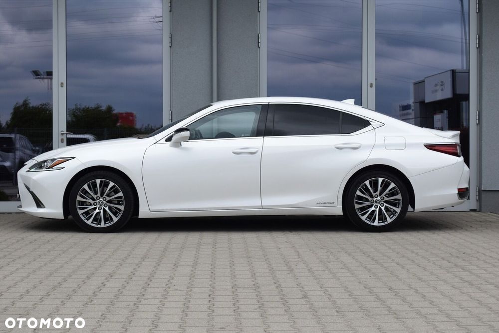 Lexus ES - 6