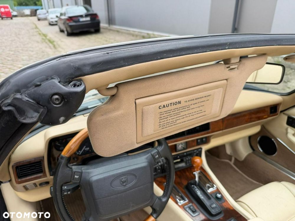 Jaguar XJS - 36