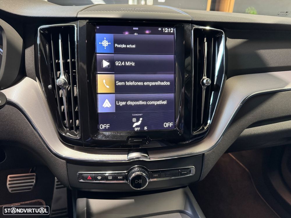 Volvo XC 60 2.0 T6 PHEV R-Design AWD - 37