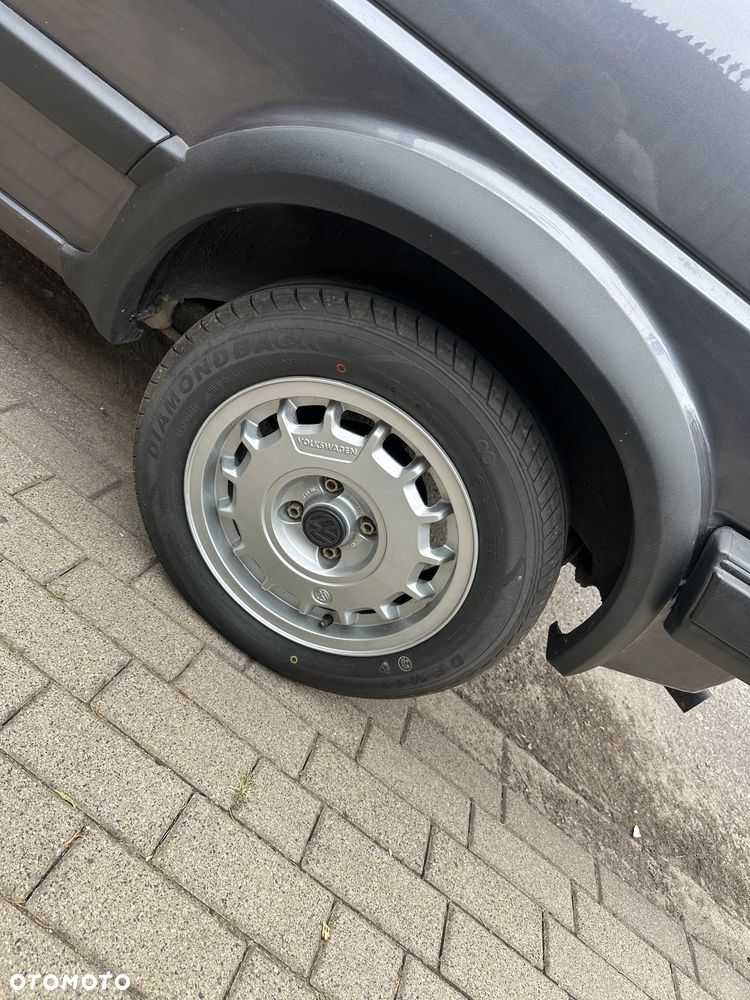 Volkswagen Golf - 6