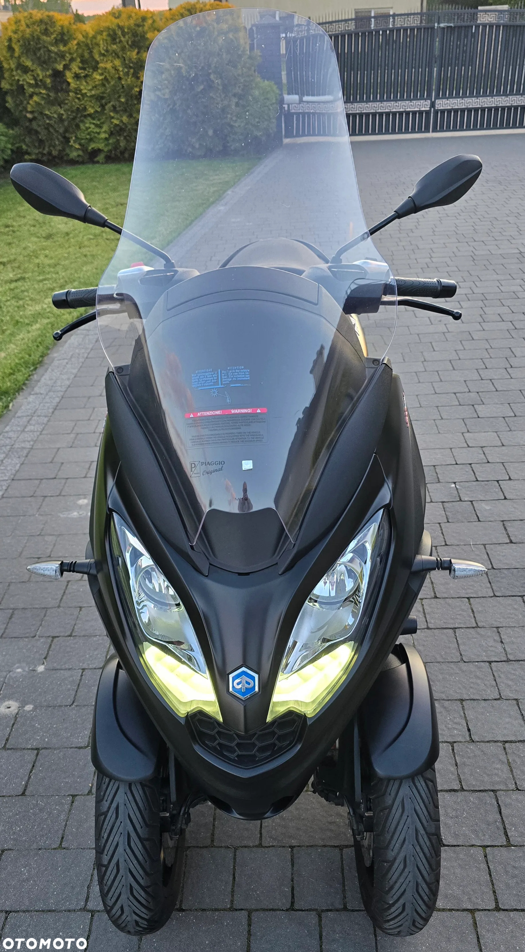 Piaggio MP-3 - 4