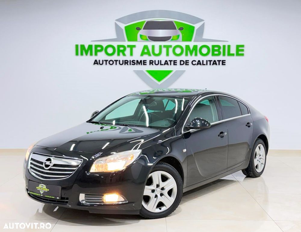 Opel Insignia 1.8 Design Edition - 1