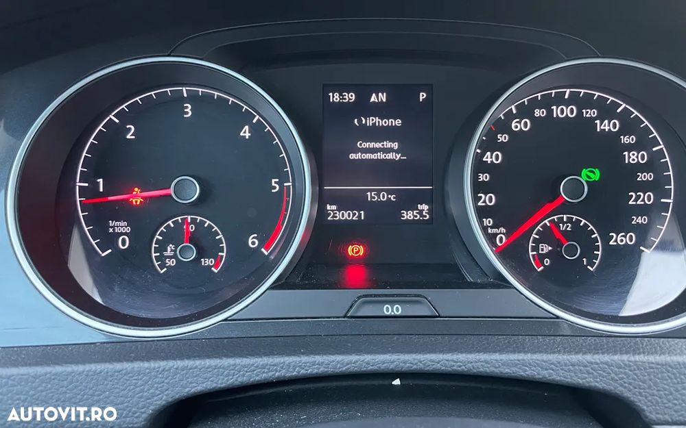 Volkswagen Golf 2.0 TDI DSG Comfortline - 9