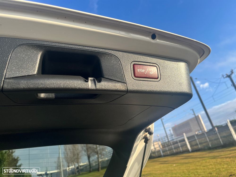 Mercedes-Benz GLC 220 d 4Matic 9G-TRONIC AMG Line - 28