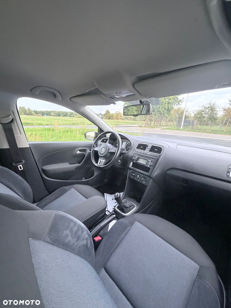 Volkswagen Polo - 11