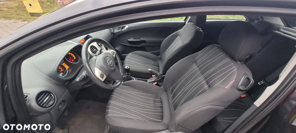 Opel Corsa 1.2 16V Limited Edition - 5